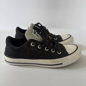 Converse All Star Low-Top Sneakers – Black – Women’s Size 6 (New with Tag)